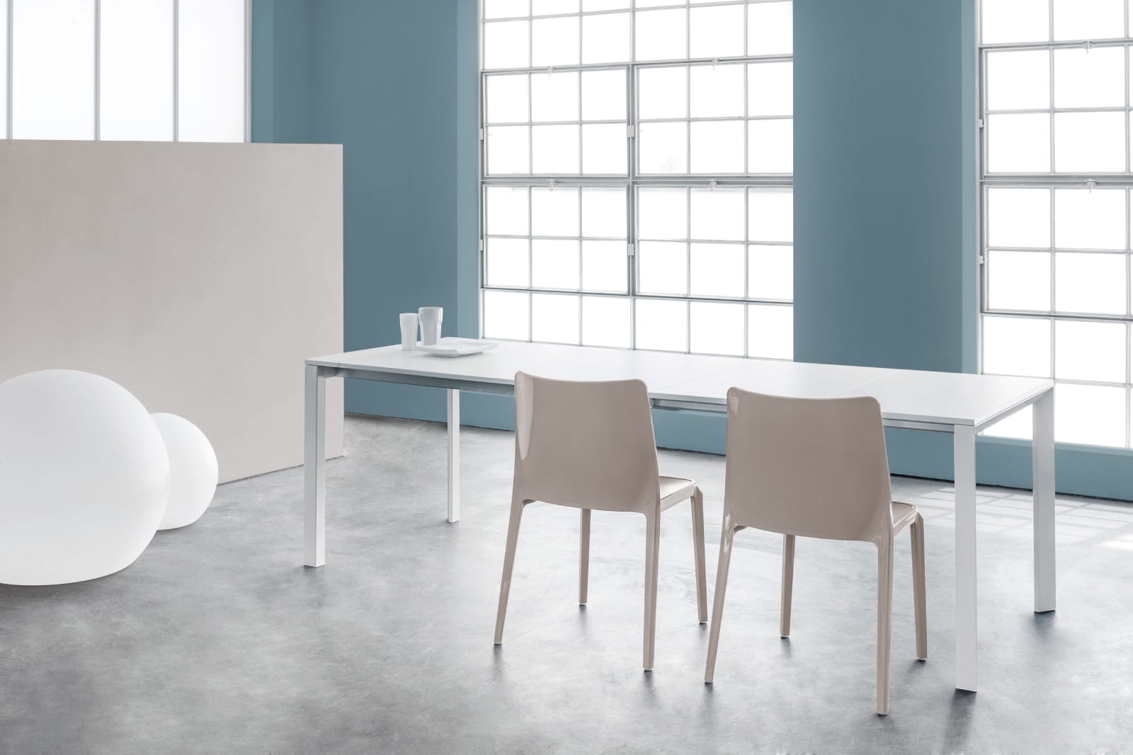 stół More, stół Pedrali, stół rozkładany, biały stół, stół do jadalni, stół do sali konferencyjnej, stół prostokątny, nowoczesny design, włoski design