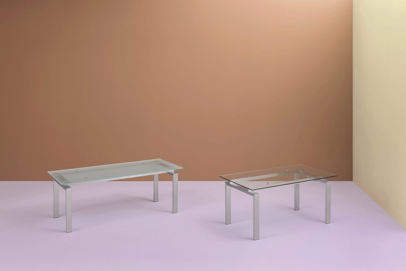 stół Space, stół Pedrali, stół metalowy szklany blat, stół do jadalni, stół do biura, elegancki stół, nowoczesny design, włoski design