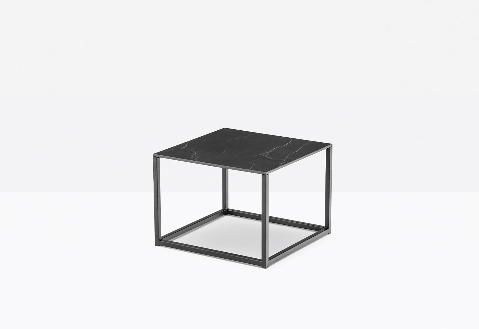 stolik kawowy Code, stolik Code Marble, stolik kawowy Pedrali, stolik kawowy do salonu, stolik kawowy minimalistyczny, stolik loftowy, stolik marmurowy, nowoczesny design, włoski design