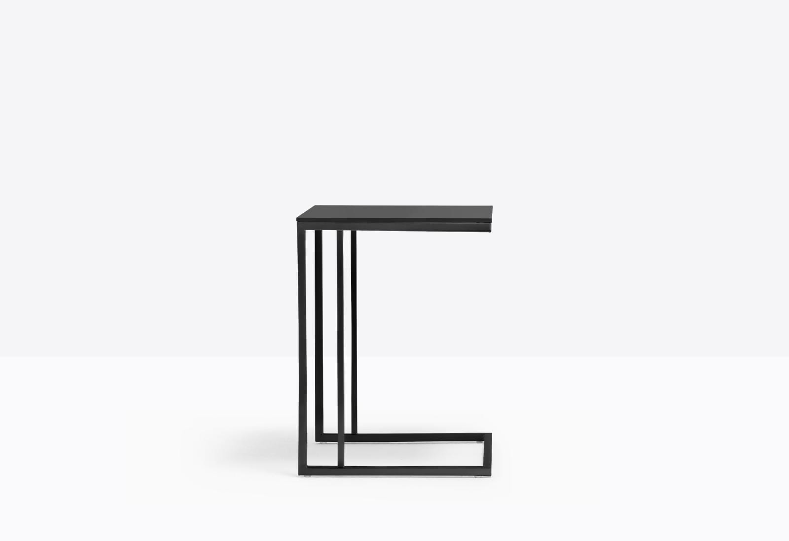 stolik boczny TST, stolik boczny Pedrali, stolik boczny do salonu, stolik boczny do sypialni, nowoczesny stolik boczny, nowoczesny design, włoski design