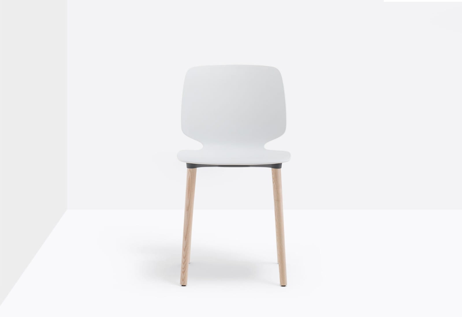 krzesło Babila, krzesło Pedrali, krzesło minimalistyczne, krzesło do jadalni, krzesło do kuchni, krzesło konferencyjne, nowoczesny design, włoski design