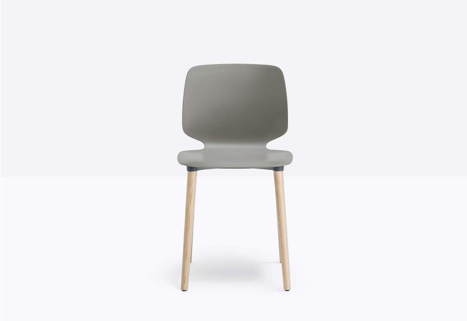 krzesło Babila, krzesło Pedrali, krzesło minimalistyczne, krzesło do jadalni, krzesło do kuchni, krzesło konferencyjne, nowoczesny design, włoski design