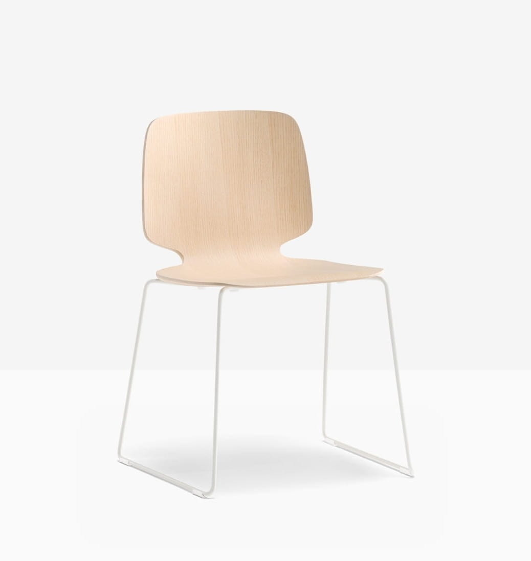 krzesło Babila, krzesło Pedrali, krzesło minimalistyczne, krzesło do jadalni, krzesło do kuchni, krzesło konferencyjne, nowoczesny design, włoski design