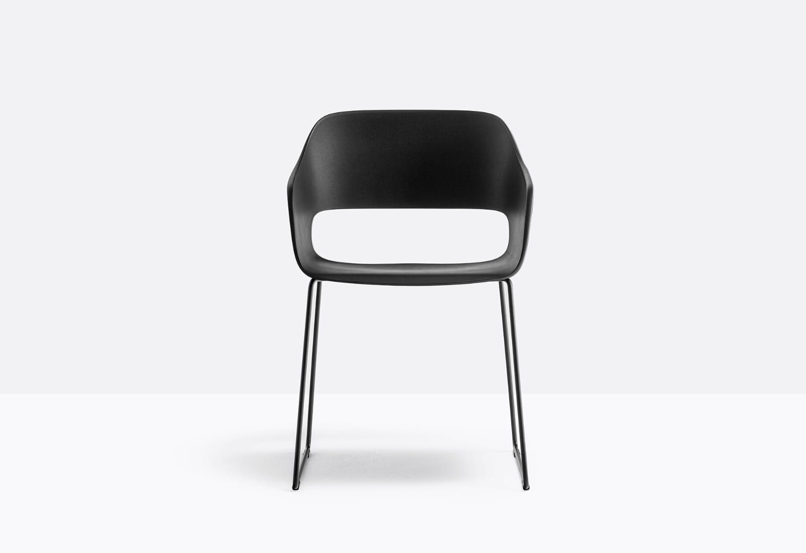 krzesło Babila, krzesło Pedrali, krzesło minimalistyczne, krzesło do jadalni, krzesło do kuchni, krzesło konferencyjne, nowoczesny design, włoski design