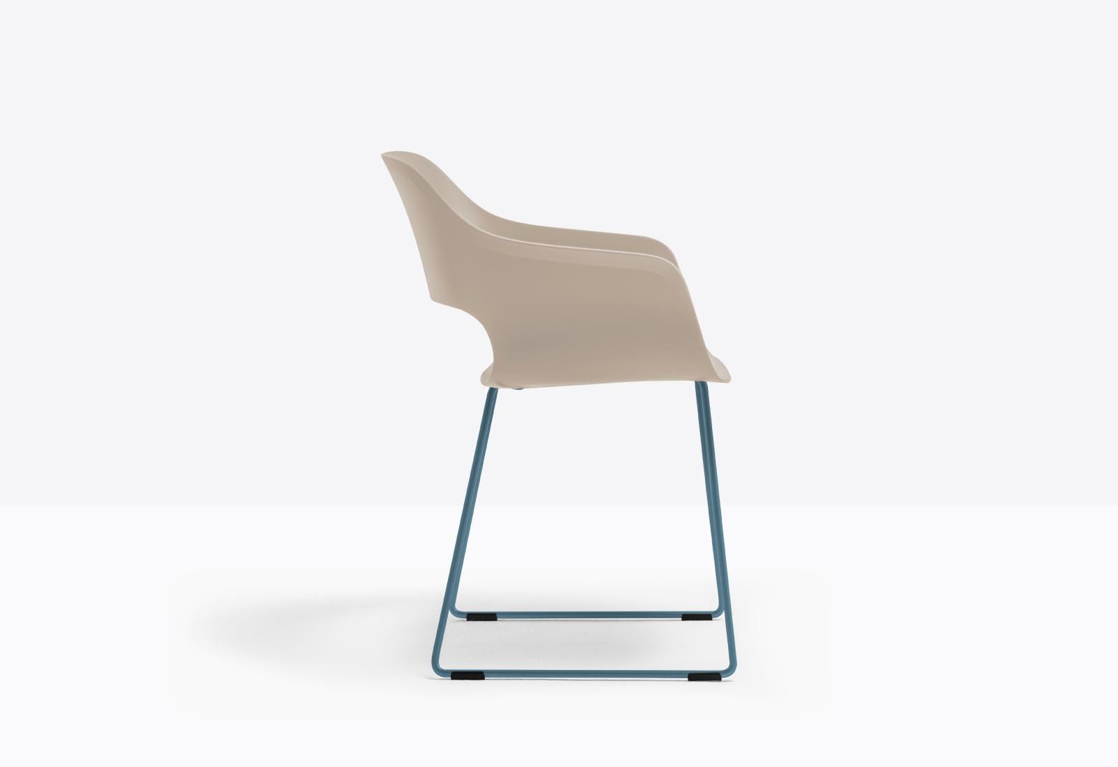 krzesło Babila, krzesło Pedrali, krzesło minimalistyczne, krzesło do jadalni, krzesło do kuchni, krzesło konferencyjne, nowoczesny design, włoski design