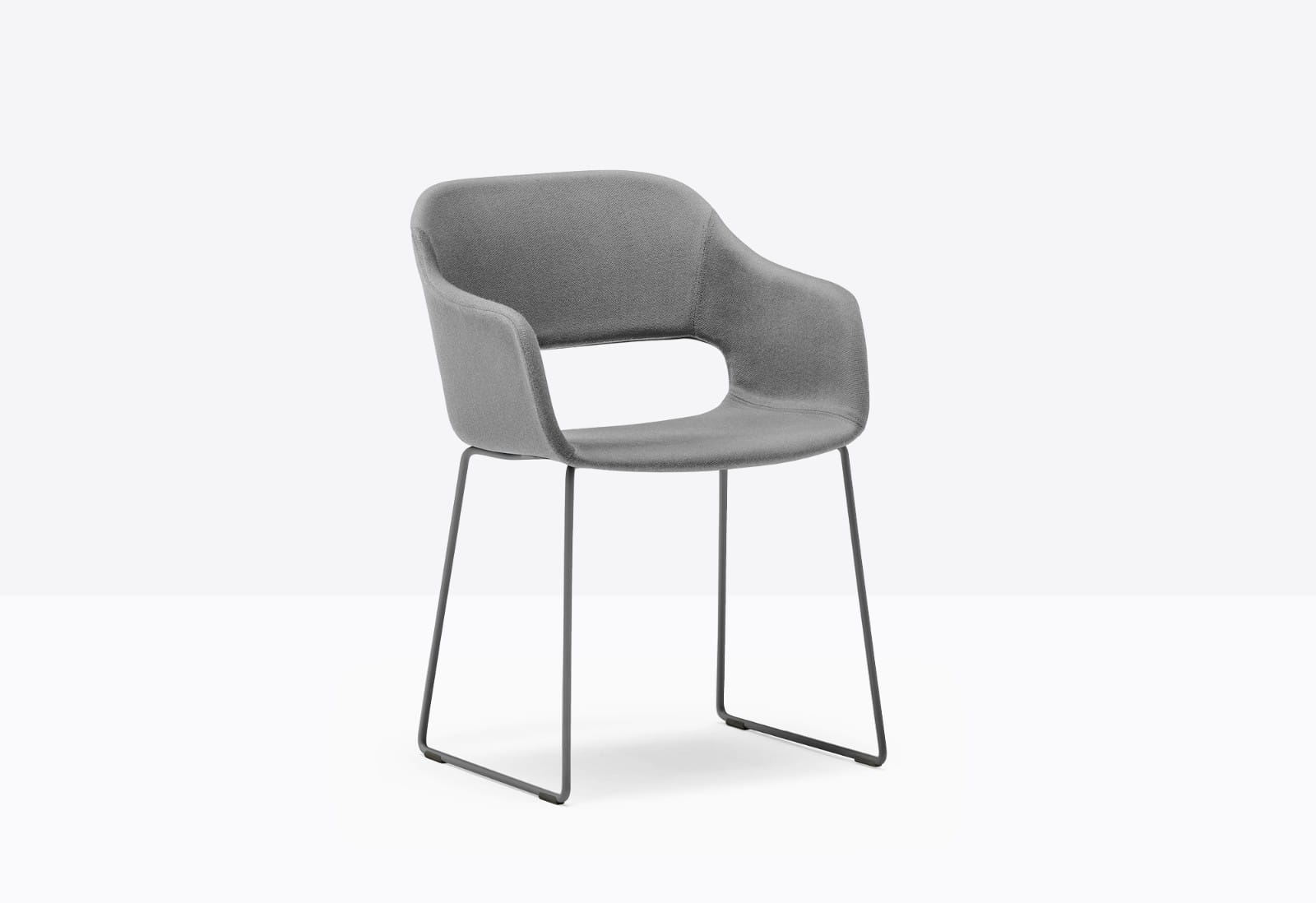 krzesło Babila, krzesło Pedrali, krzesło minimalistyczne, krzesło do jadalni, krzesło do kuchni, krzesło konferencyjne, nowoczesny design, włoski design