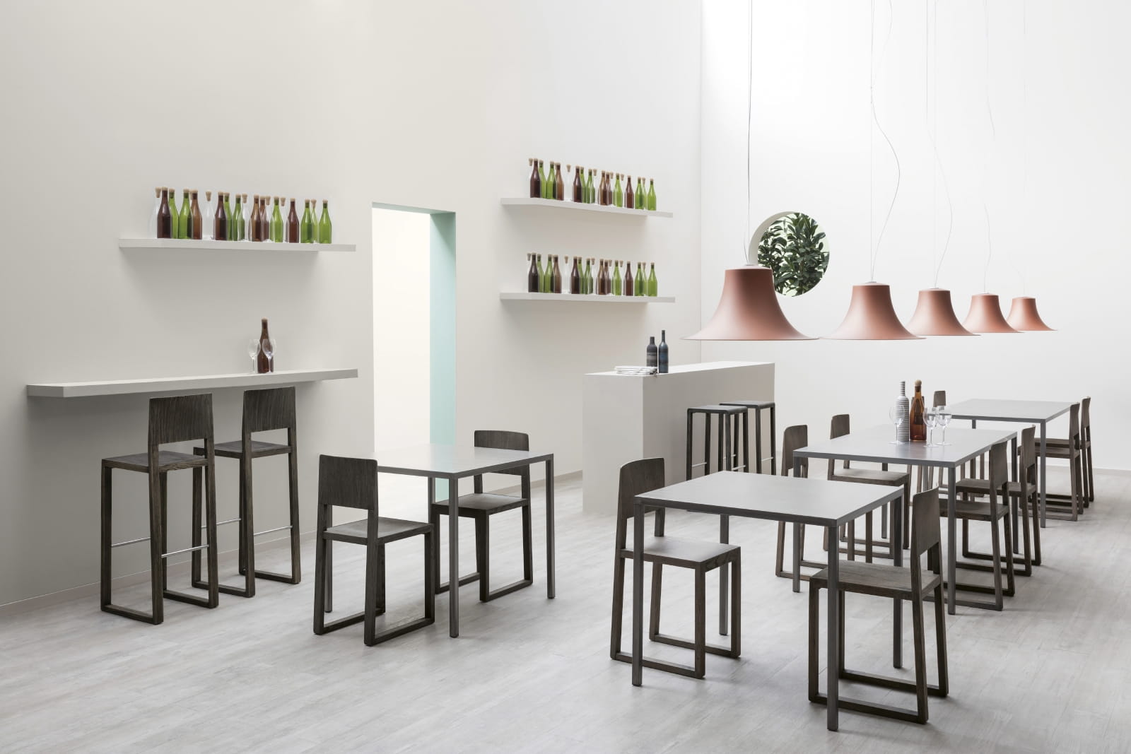 hoker Brera, hoker Pedrali, hoker dębowy, hoker drewniany, hoker do restauracji, nowoczesny design, włoski design