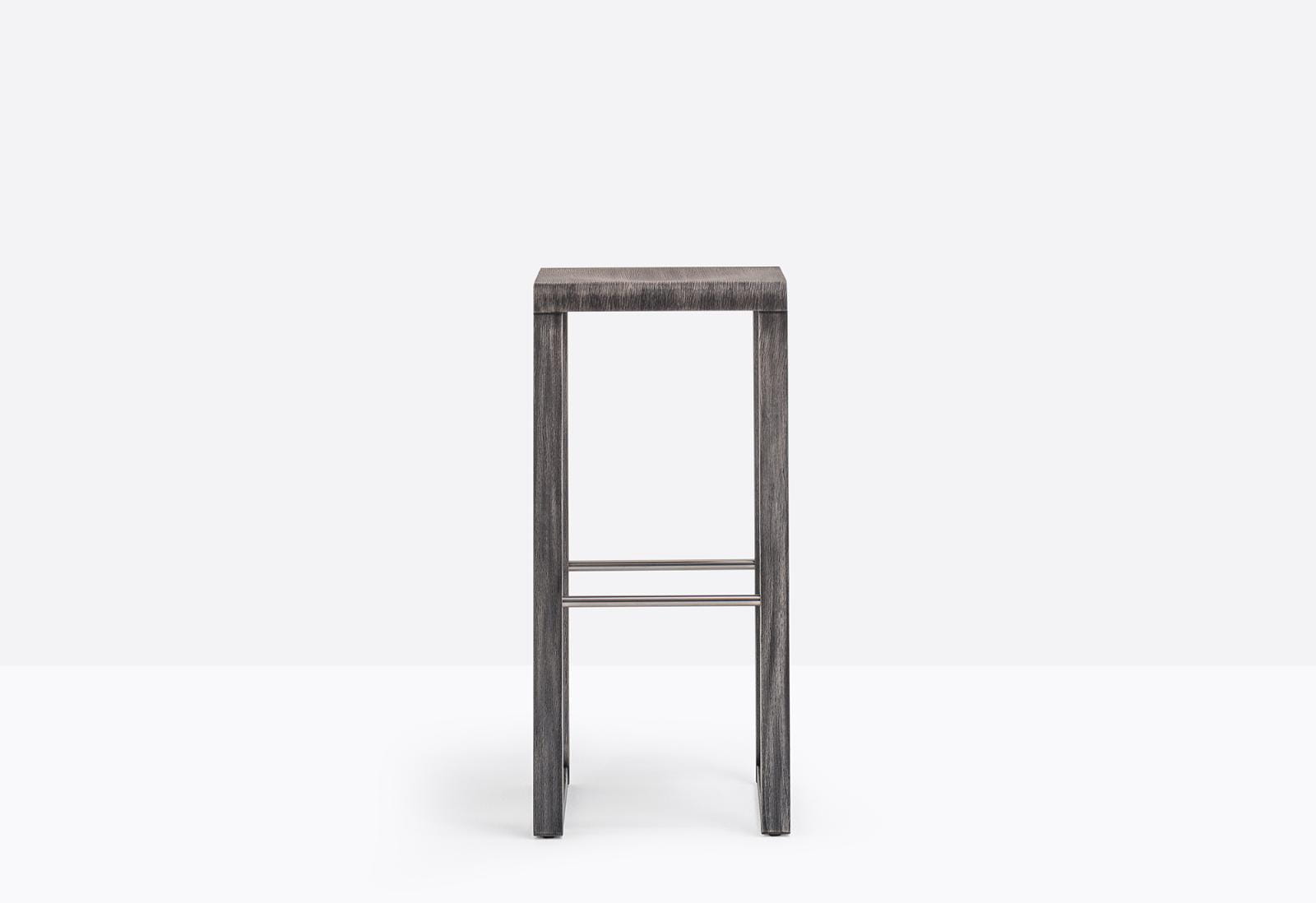 hoker Brera, hoker Pedrali, hoker dębowy, hoker drewniany, hoker do restauracji, nowoczesny design, włoski design