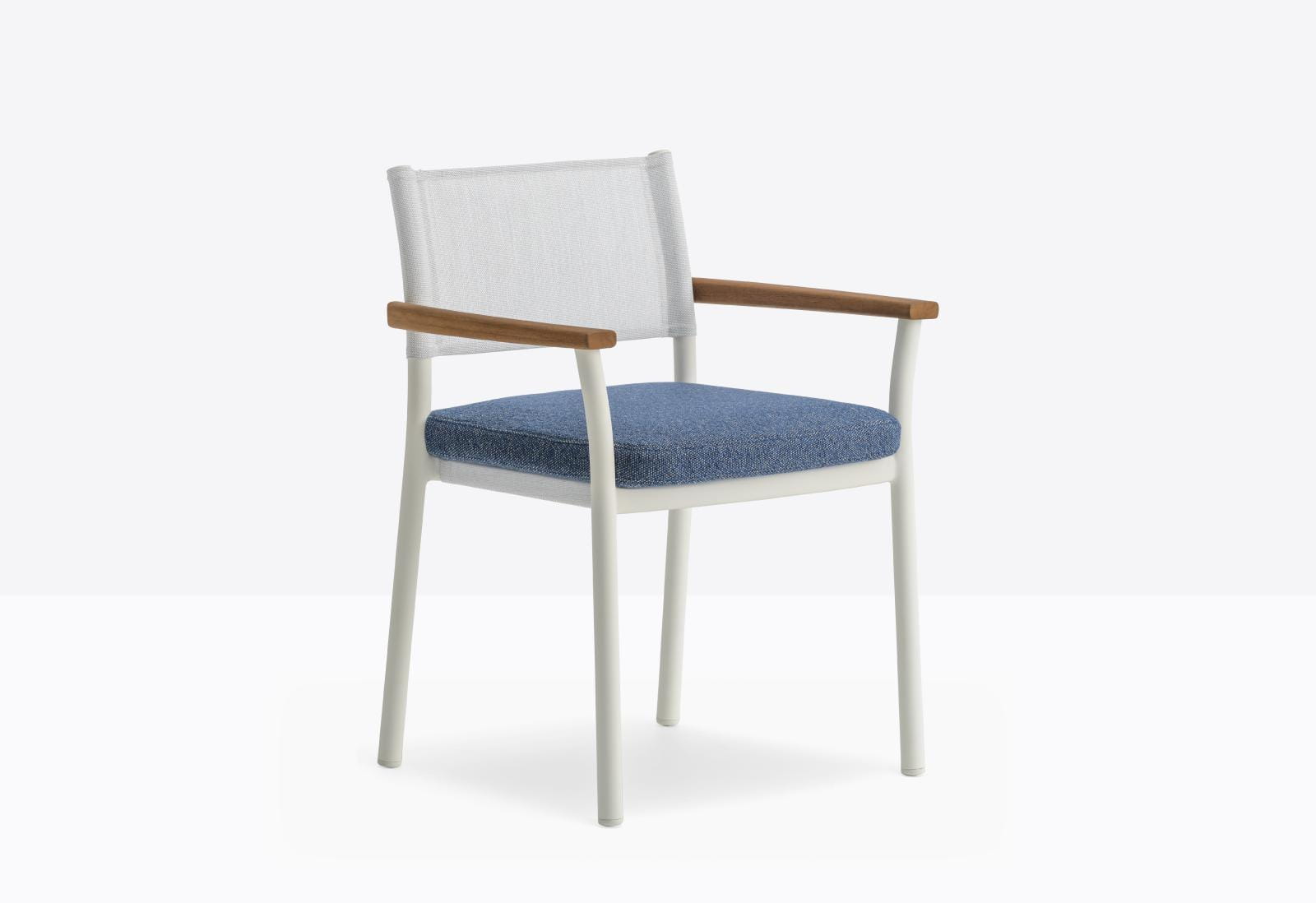 krzesło Guinea, krzesło Pedrali, krzesło na taras, krzesło outdoorowe, krzesło do restauracji, krzesło vintage, nowoczesny design, włoski design