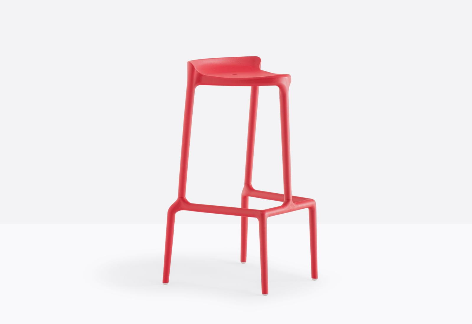 hoker Happy, hoker Pedrali, hoker z tworzywa, hoker na taras, hoker do kuchni, hoker do restauracji, nowoczesny hoker, nowoczesny design, włoski design