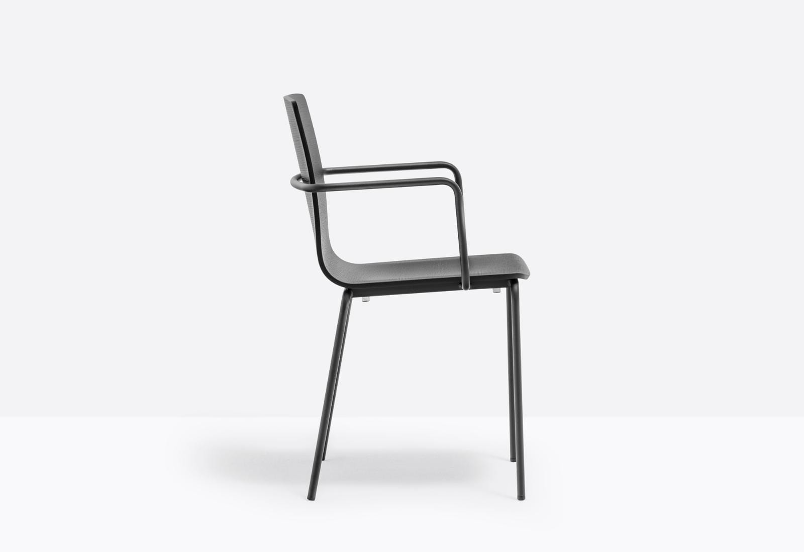 krzesło Inga, krzesło Pedrali, krzesło stalowe, krzesło drewniane, krzesło do jadalni, krzesło do kuchni, nowoczesny design, włoski design