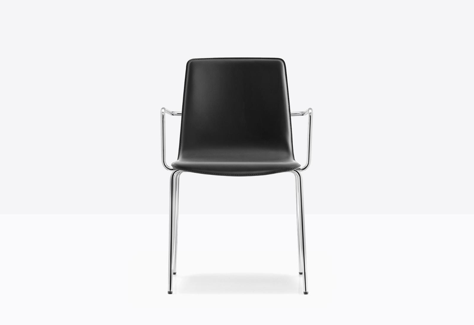 krzesło Inga, krzesło Pedrali, krzesło stalowe, krzesło skórzane, krzesło do jadalni, krzesło do kuchni, nowoczesny design, włoski design