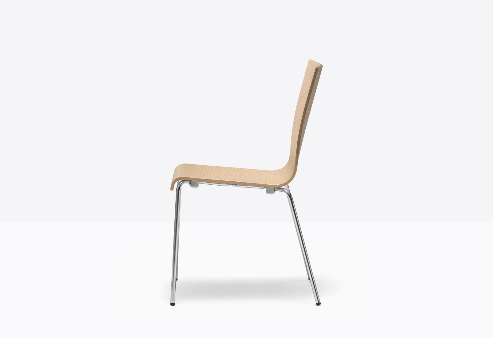 krzesło Kuadra, krzesło Pedrali, krzesło stalowe, krzesło drewniane, krzesło do jadalni, krzesło do kawiarni, krzesło do restauracji, nowoczesny design, włoski design