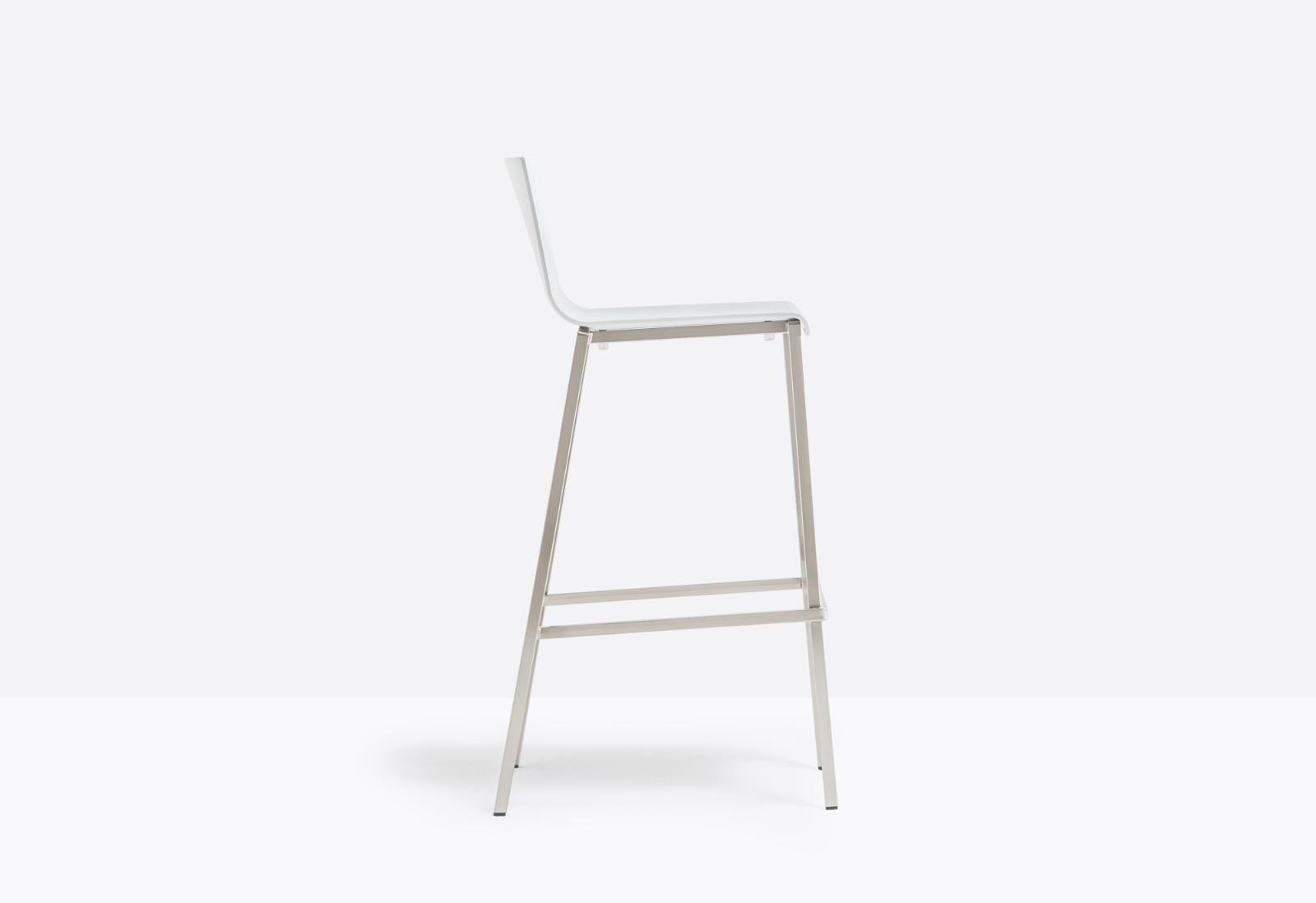 hoker Kuadra, hoker Pedrali, hoker stalowy, hoker z tworzywa, hoker do jadalni, hoker do kawiarni, hoker do restauracji, nowoczesny design, włoski design