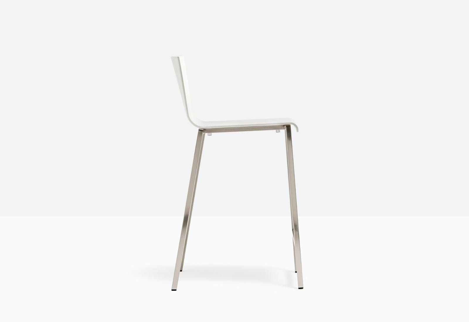 hoker Kuadra, hoker Pedrali, hoker stalowy, hoker z tworzywa, hoker do jadalni, hoker do kawiarni, hoker do restauracji, nowoczesny design, włoski design