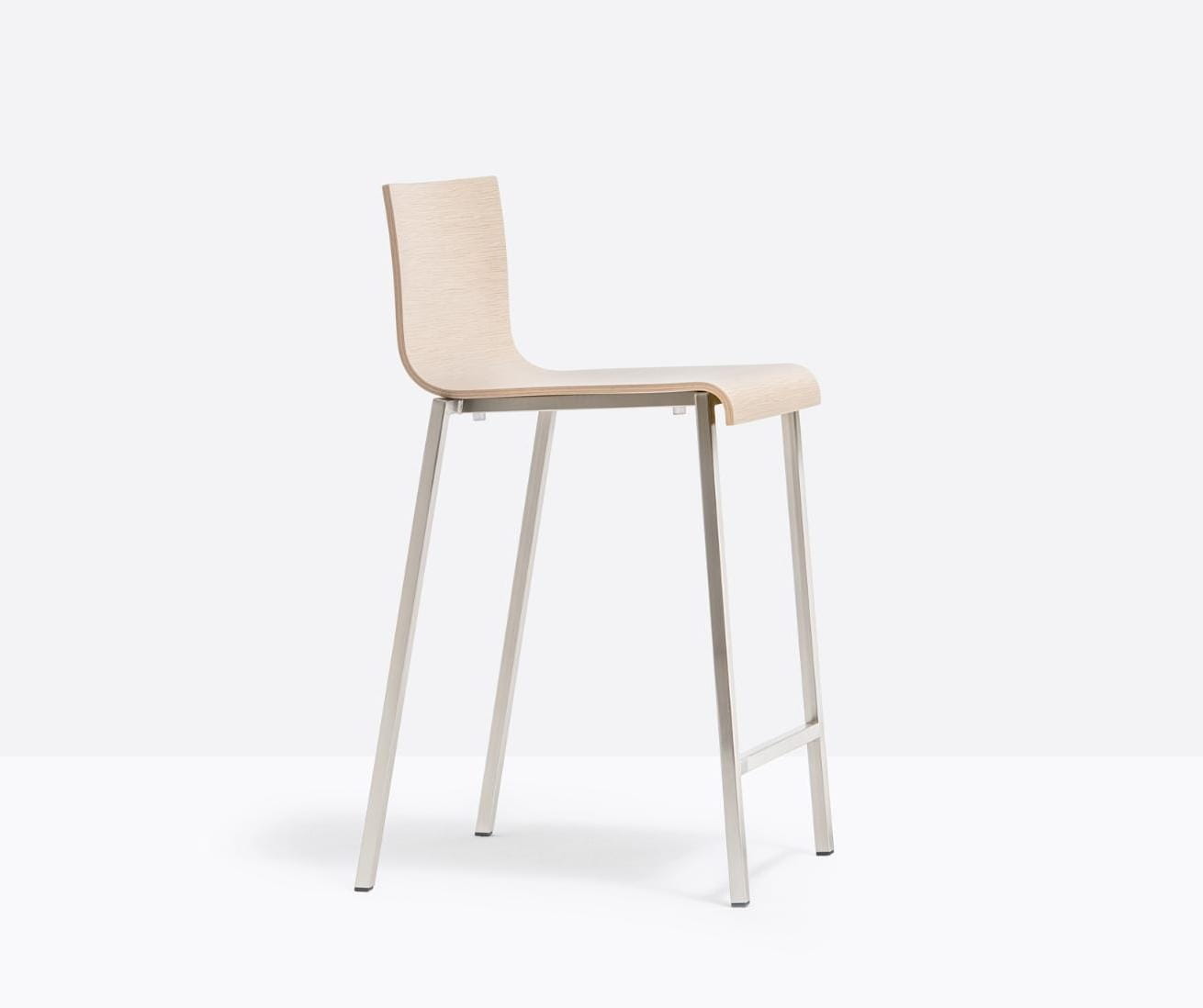hoker Kuadra, hoker Pedrali, hoker stalowy, hoker drewniany, hoker do jadalni, hoker do kawiarni, hoker do restauracji, nowoczesny design, włoski design