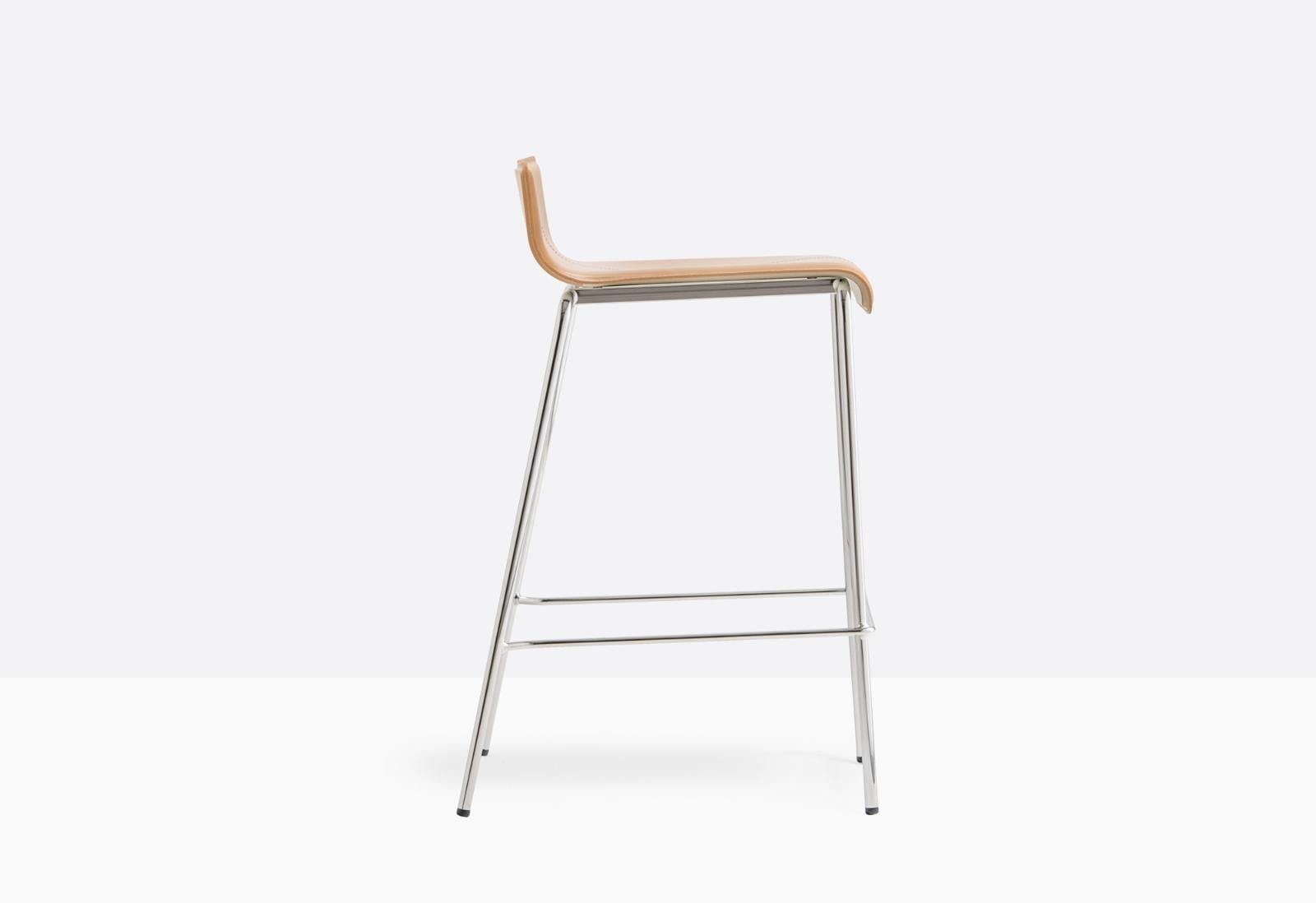 hoker Kuadra, hoker Pedrali, hoker stalowy, hoker skóra, hoker do jadalni, hoker do kawiarni, hoker do restauracji, nowoczesny design, włoski design