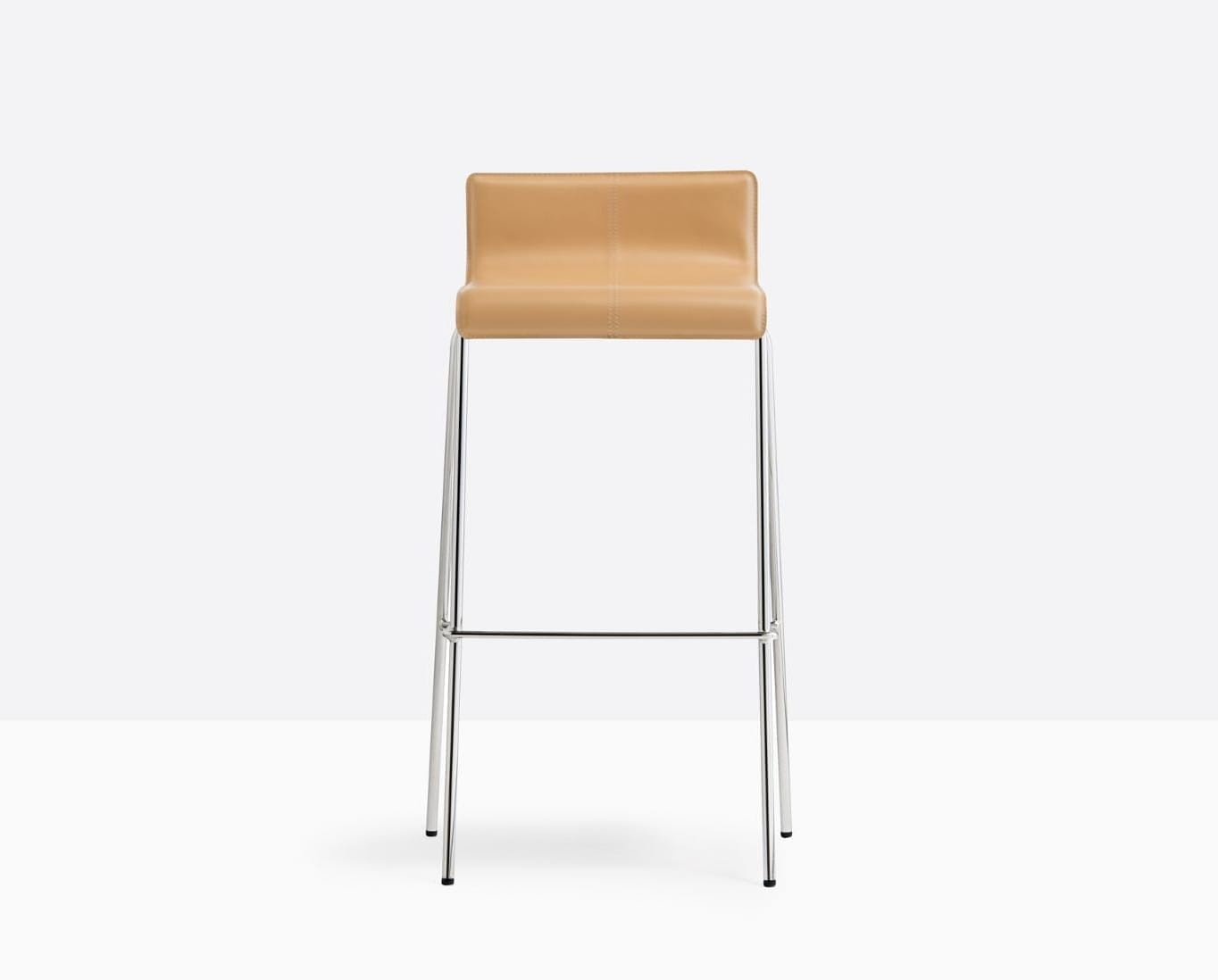 hoker Kuadra, hoker Pedrali, hoker stalowy, hoker skóra, hoker do jadalni, hoker do kawiarni, hoker do restauracji, nowoczesny design, włoski design