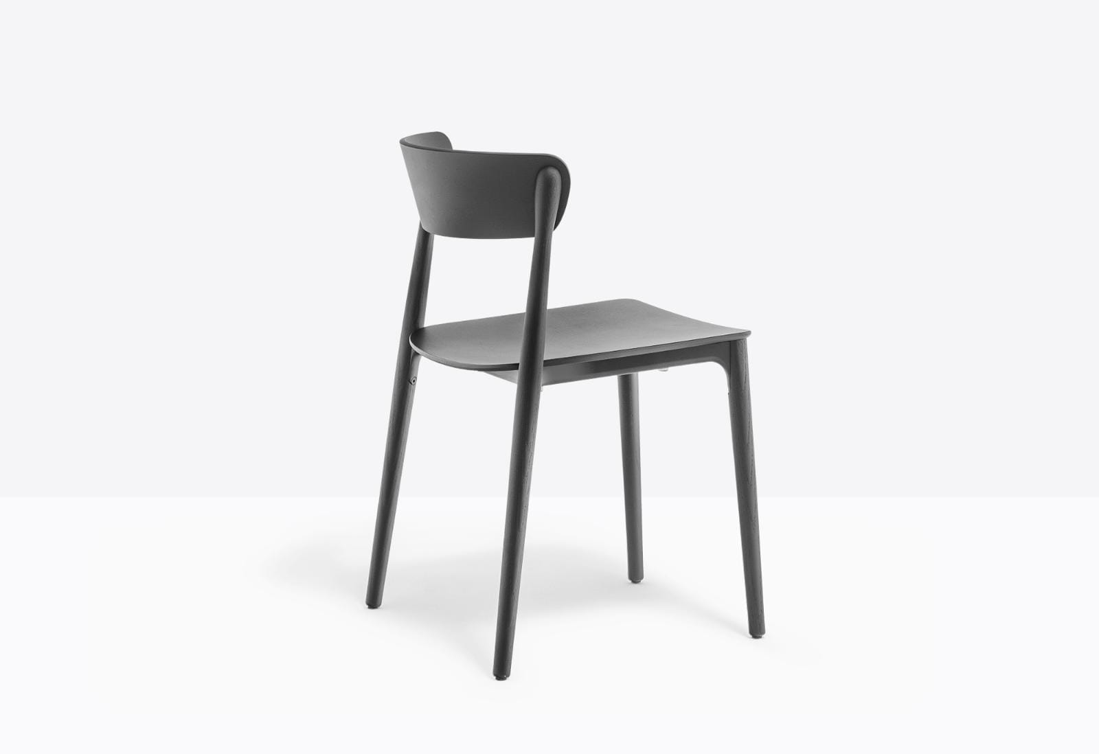 krzesło Nemea, krzesło Pedrali, krzesło drewniane, krzesło jesionowe, krzesło do jadalni, krzesło do kuchni, krzesło styl skandynawski, włoski design, nowoczesny design
