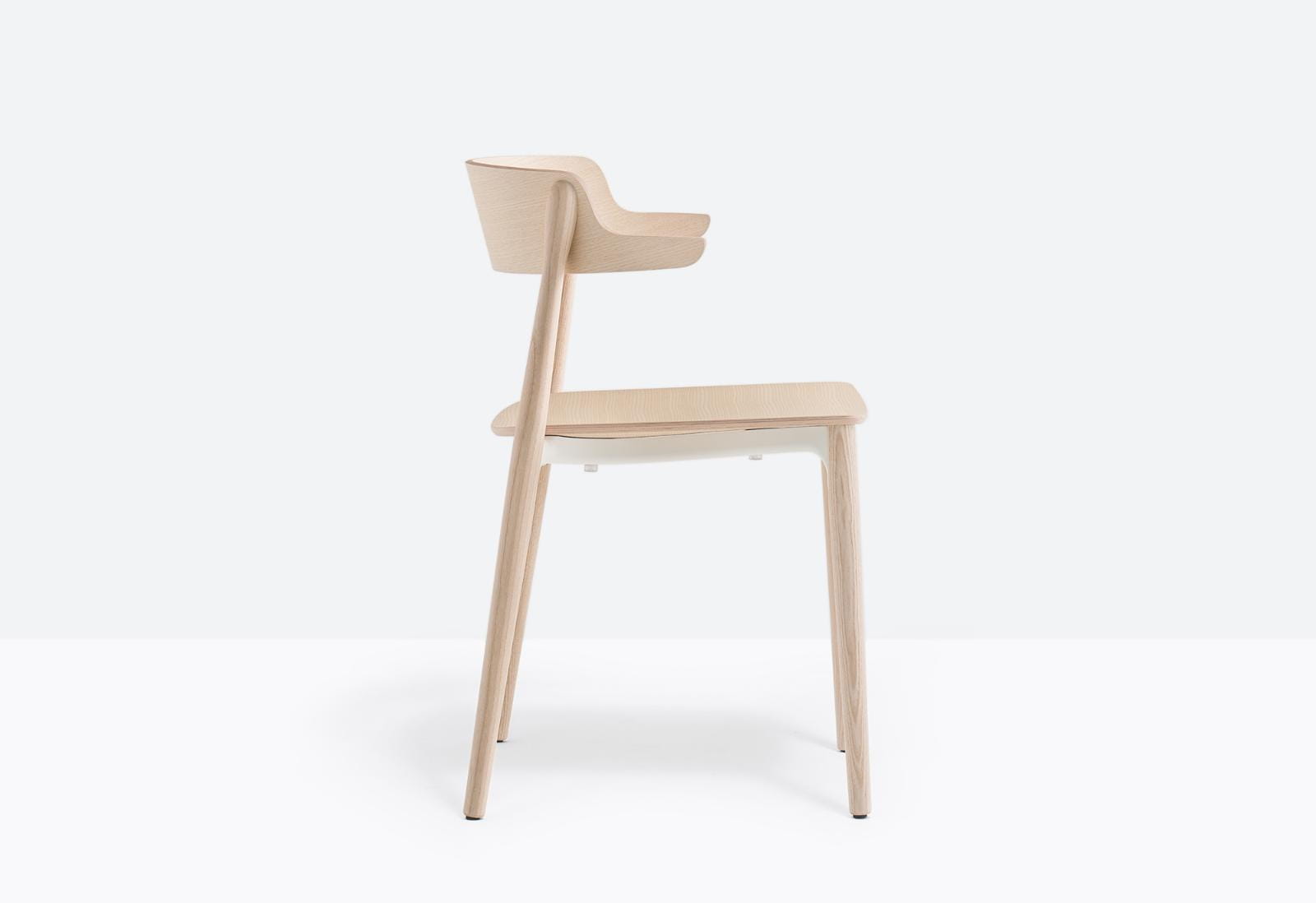 krzesło Nemea, krzesło Pedrali, krzesło drewniane, krzesło jesionowe, krzesło do jadalni, krzesło do kuchni, krzesło styl skandynawski, włoski design, nowoczesny design