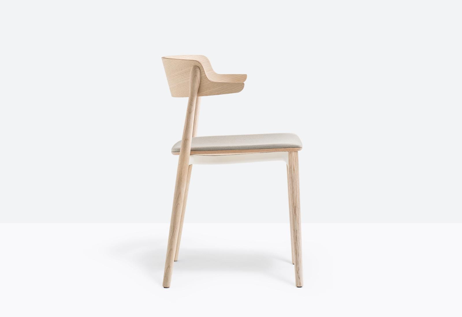 krzesło Nemea, krzesło Pedrali, krzesło drewniane, krzesło jesionowe, krzesło do jadalni, krzesło do kuchni, krzesło styl skandynawski, włoski design, nowoczesny design
