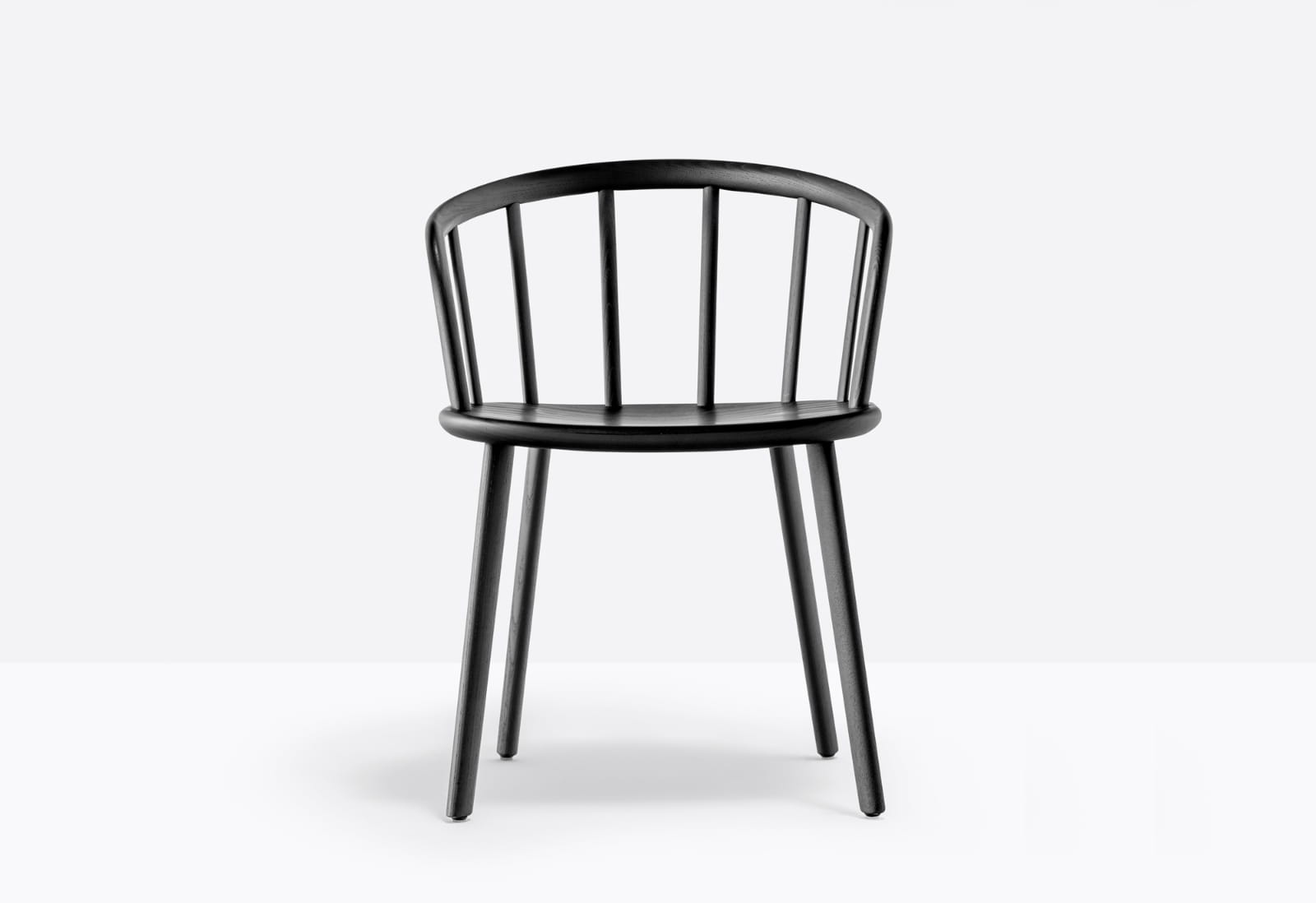 krzesło Nym, krzesło Pedrali, krzesło drewniane, krzesło do jadalni, krzesło do kuchni, krzesło jesionowe, włoski design, minimalistyczne krzesło, nowoczesny design