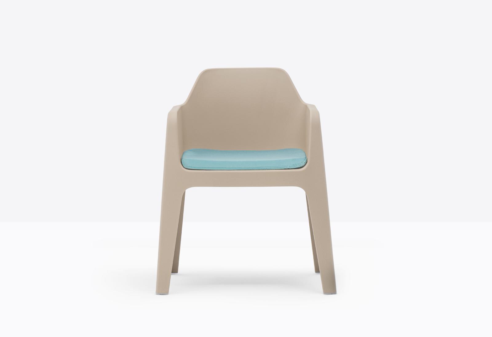 krzesło Plus, krzesło Pedrali, krzesło outdoorowe, krzesło na taras, krzesło z tworzywa, krzesło do ogrodu, krzesło do restauracji, nowoczesny design, włoski design