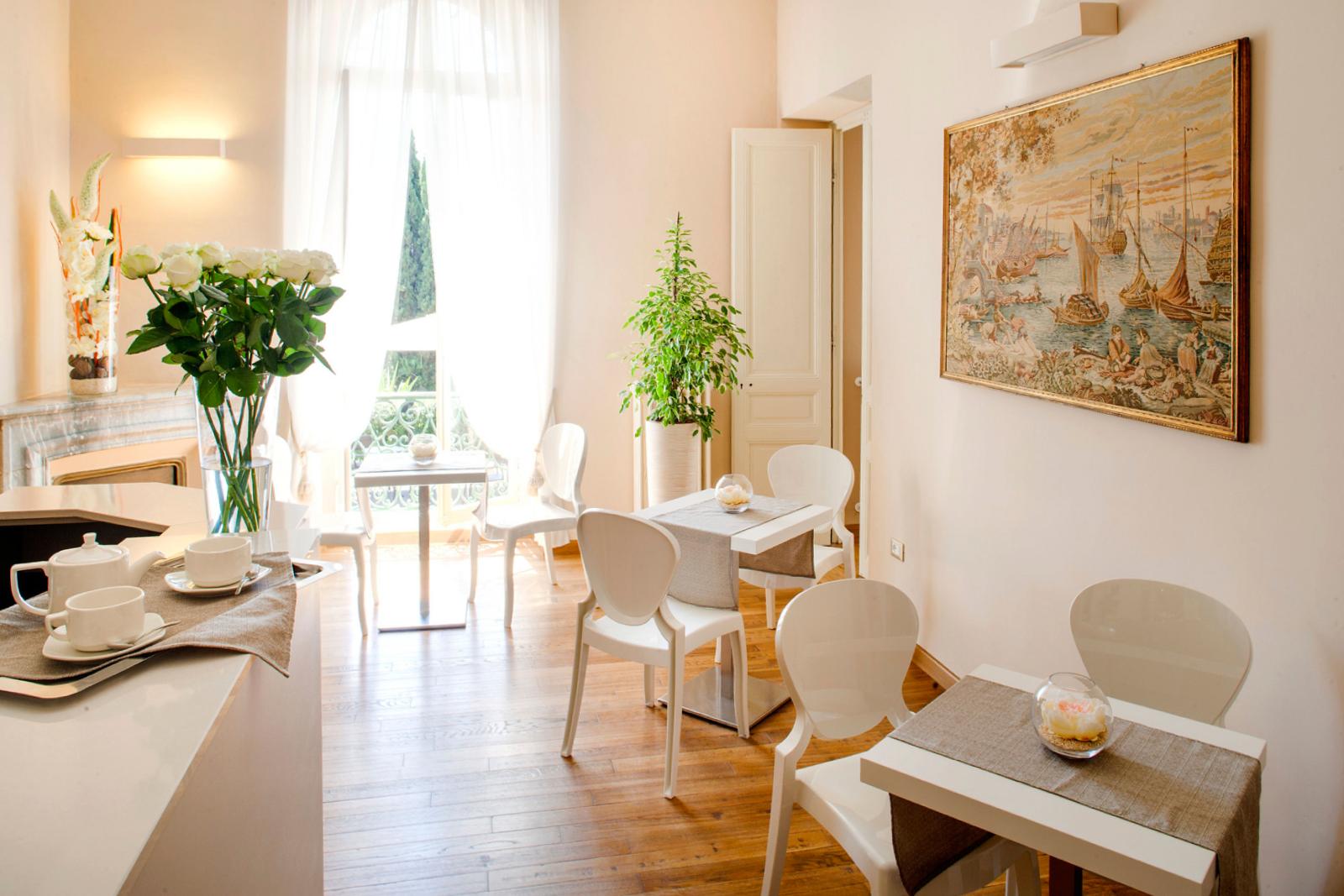 krzesło Queen, krzesło Pedrali, krzesło z tworzywa, krzesło do jadalni, krzesło do restauracji, krzesło outdoorowe, krzesło nowoczesne, krzesło glamour, nowoczesny design, włoski design