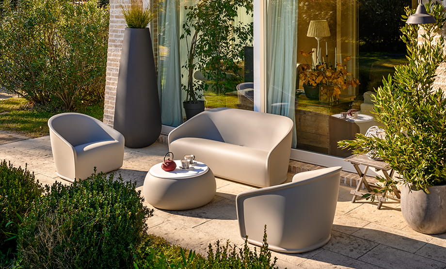 sofa Settembre, sofa Plust, sofa outdoorowa, sofa na taras, sofa ogrodowa, sofa do restauracji, sofa z tworzywa, włoski design