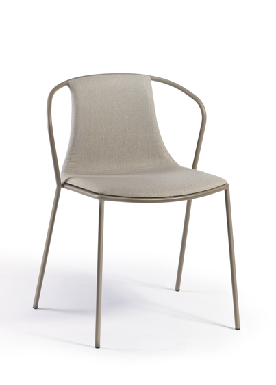 krzesło Kasia, krzesło Gaber, krzesło outdoorowe, odporność na pogodę, nowoczesne meble, krzesło na taras, włoski design, krzesło do restauracji, stalowe nogi, siedzisko z tworzywa