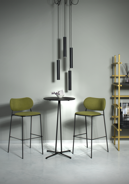 hoker Nuta Light, hoker Gaber, elegancki hoker, tapicerowany hoker, włoski design, hoker do restauracji, hoker do jadalni, nowoczesny design, włoski design
