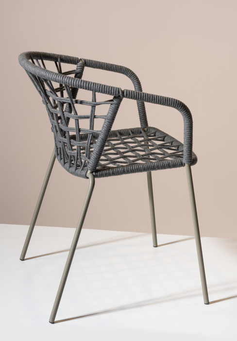 krzesło ogrodowe, krzesło outdoor, krzesło plecione, krzesło z liną, krzesło metalowe, meble na taras, meble balkonowe, meble restauracyjne, meble odporne na warunki atmosferyczne, krzesło z kolekcji Sanela