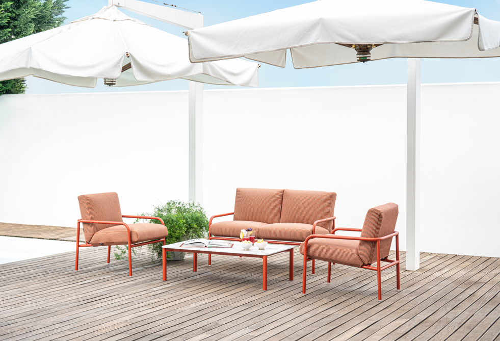 sofa aluminiowa, sofa tapicerowana, nowoczesna sofa, meble do baru, sofa sztaplowana, sofa do restauracji, design meble, sofa Pilar