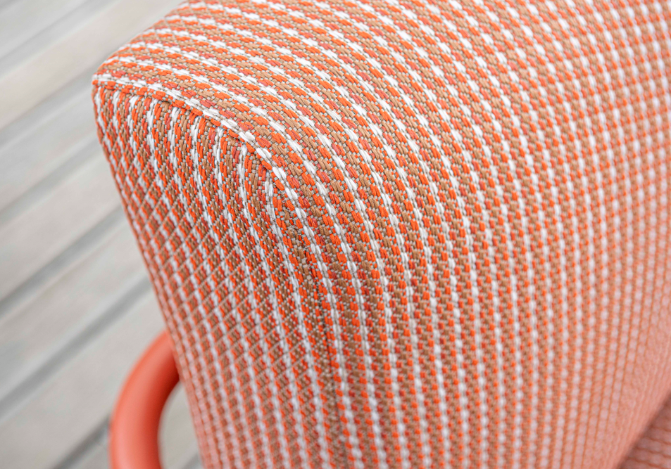 sofa aluminiowa, sofa tapicerowana, nowoczesna sofa, meble do baru, sofa sztaplowana, sofa do restauracji, design meble, sofa Pilar