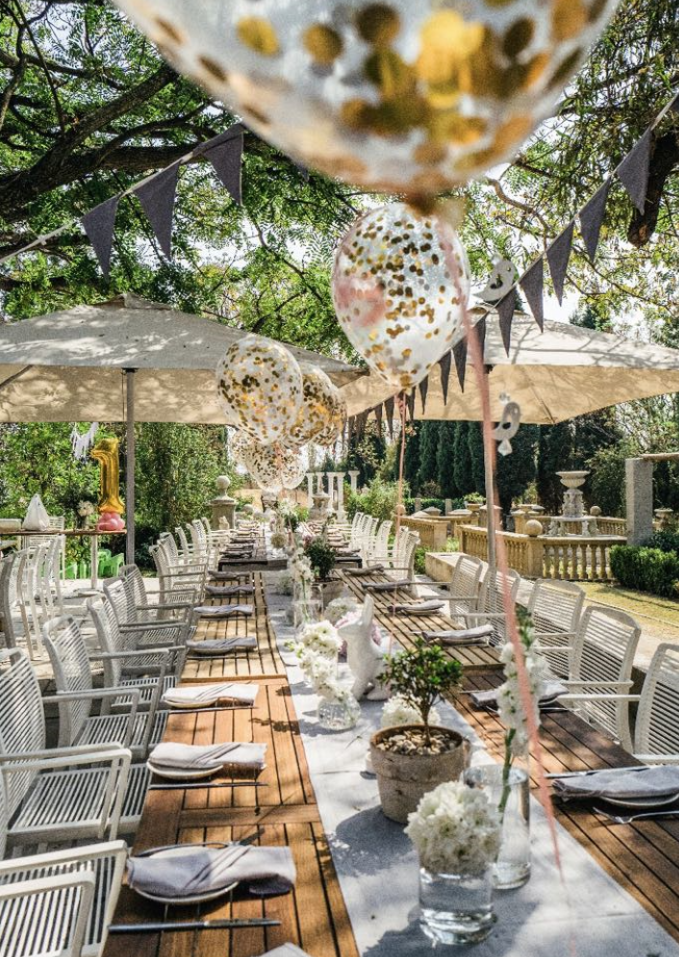 krzesło Avenica, krzesło z tworzywa, krzesło Gaber, krzesło na taras, krzesło outdoorowe, krzesło do restauracji, krzesło sztaplowane, krzesło z podłokietnikami