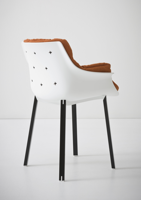 krzesło More, ergonomiczne krzesło, krzesło z podłokietnikami, krzesło do jadalni, krzesło do biura, krzesło konferencyjne, krzesło do restauracji, krzesło do kawiarni, designerskie krzesło, krzesło z tworzywa